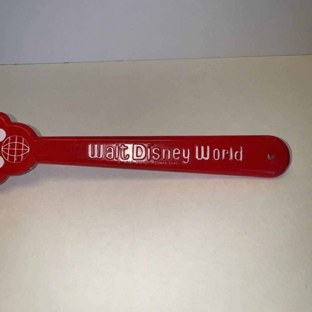 Vintage Walt Disney World Back Scratcher Mickey‎ Mouse Arms Up Classic